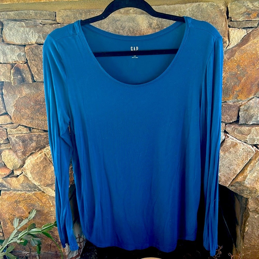 Gap Teal Blue Medium Long Sleeved Scooped Neck Top; Worn Once; Perfect Condition